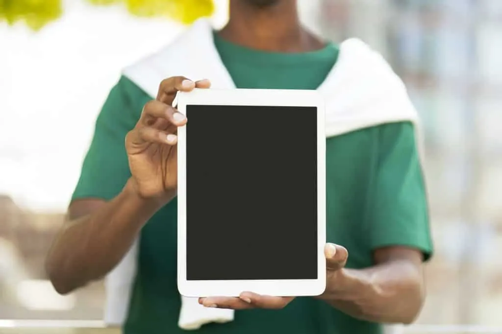 Communication publicitaire : réécris le titre de l’article en moins de 100 caractères