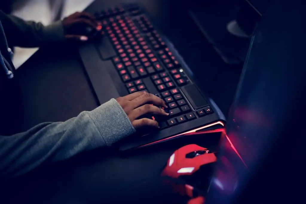 Explosion de la cybercriminalité : l’intelligence artificielle en danger ! Découvrez les dernières menaces et les perspectives alarmantes